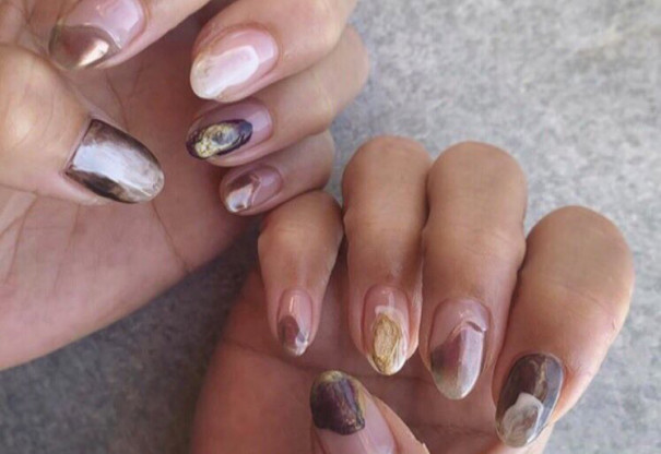 アーモンドクランチのハーモニーが味わい深いショコラアイスのようなネイル Nail Studio Liber