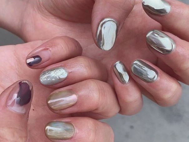 シルバーアクセサリーのような立体アート Nail Studio Liber