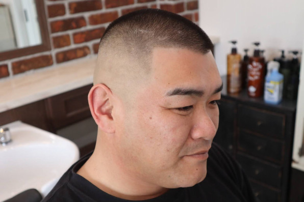 ボーズスタイルにフェード入れてオシャレボーズスタイルに 哀愁の理髪師