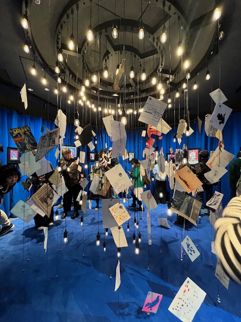 🌙 Johnny Depp: A Bunch of Stuff — 初日のカオスへ | Fashion Source