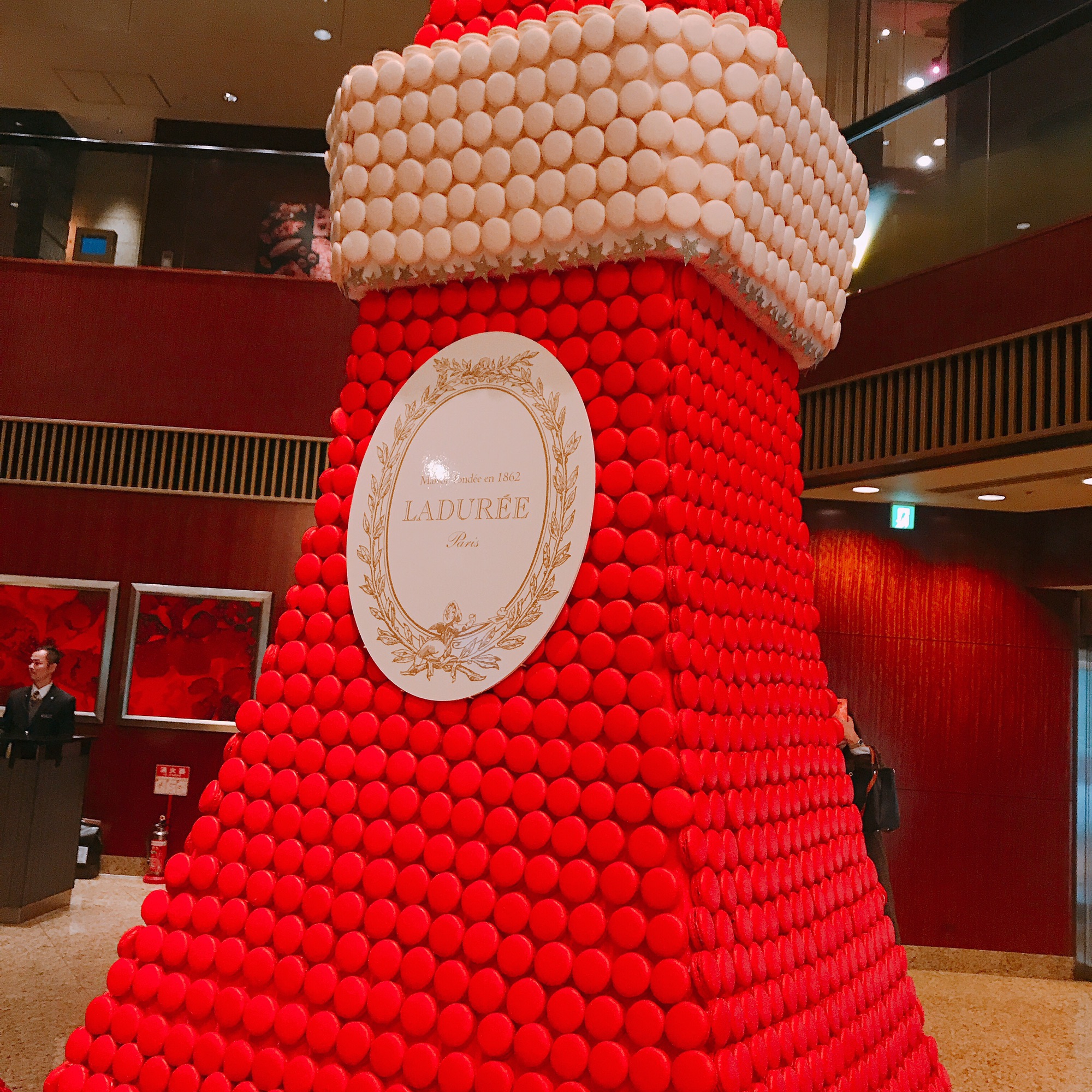 ラデュレのマカロン東京タワー！@赤坂ANAインターコンチ | Even a