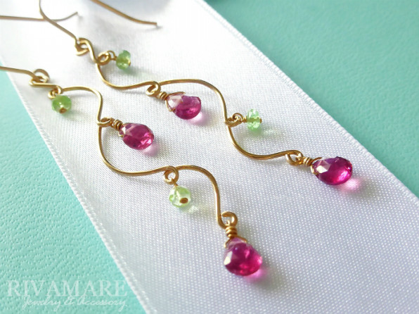 クリスマス限定アクセサリー ピンクトルマリンとグリーンガーネット ツァボライト のワイヤーピアス とある街角の小さな宝石屋rivamare アラカンマムの日々つれづれ