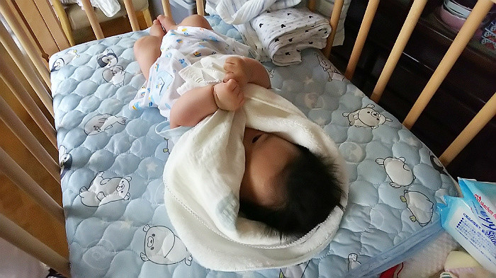 生後2ヶ月と日 チャイルドシートに悩む とある街角の小さな宝石屋rivamare アラカンマムの日々つれづれ 生後2ヶ月と日 チャイルドシートに悩む とある街角の小さな宝石屋rivamare アラカンマムの日々つれづれ