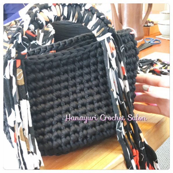 ズパゲッティ トートバッグと鹿の子編みマフラー ズパゲッティを使った編み物教室は東京世田谷のhanayuri Crochet Salon