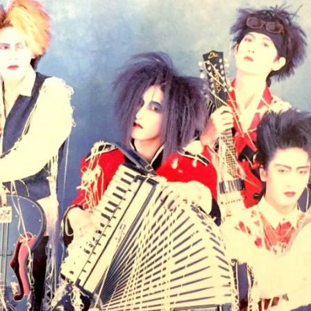 ZI:KILL CLOSE DANCE 真世界　LONELY CD ステッカ Amazon.co.jp: CLOSE DANCE: ミュージック