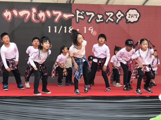 17 フードフェスタ キッズダンスバトル 凸凹 Dekoboko Dance Team