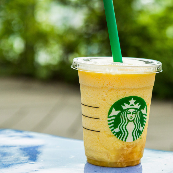 カスタマイズで広がる クラッシュ オレンジ フラペチーノ の多彩な魅力をご紹介 Starbucks Coffee Japan カスタマイズで広がる クラッシュ オレンジ フラペチーノ の多彩な魅力をご紹介 Starbucks Coffee Japan