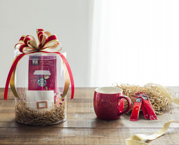 オリジナルラッピングで特別なクリスマスギフトを Promotion Starbucks Coffee Japan