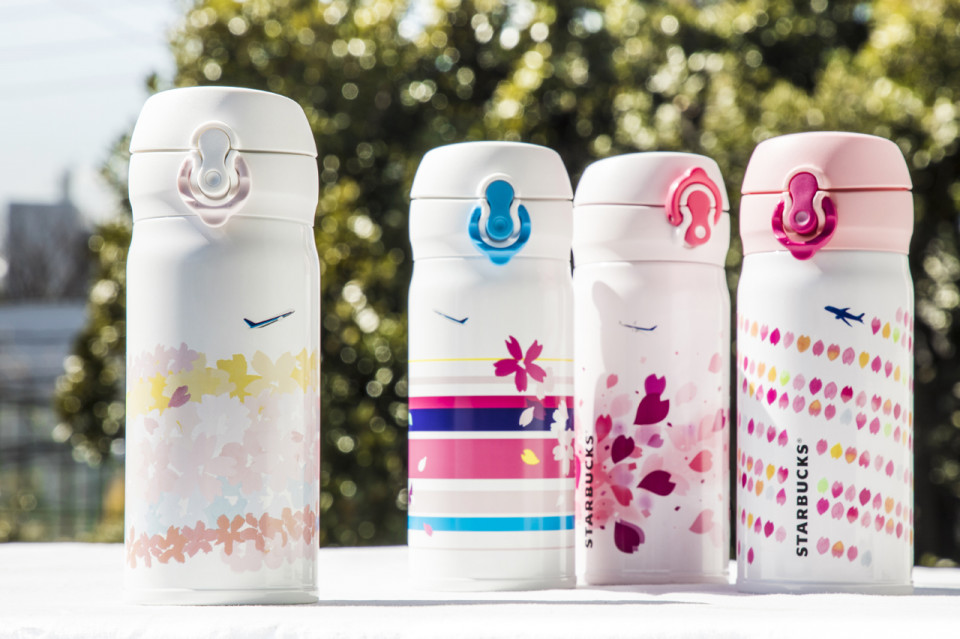 さくらデザインのボトルがana機内 国内線 限定で登場 Starbucks Coffee Japan