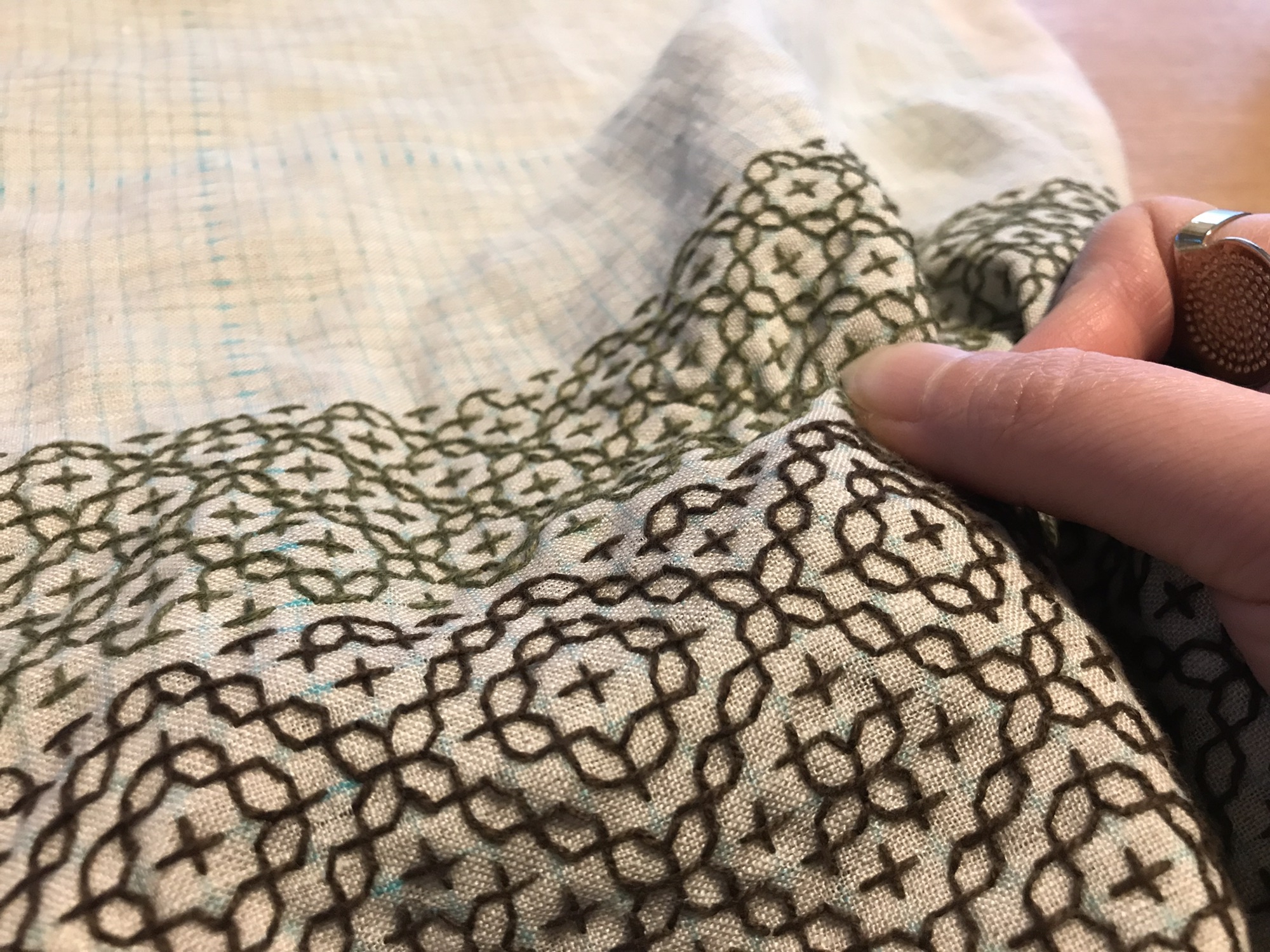 お知らせ】リネン×刺し子の大判クロス | AYUFISH int.