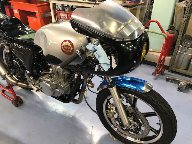 愛と涙のハーフカウル取り付け1 | 9-GATE Motor cycle maintenance/modefy