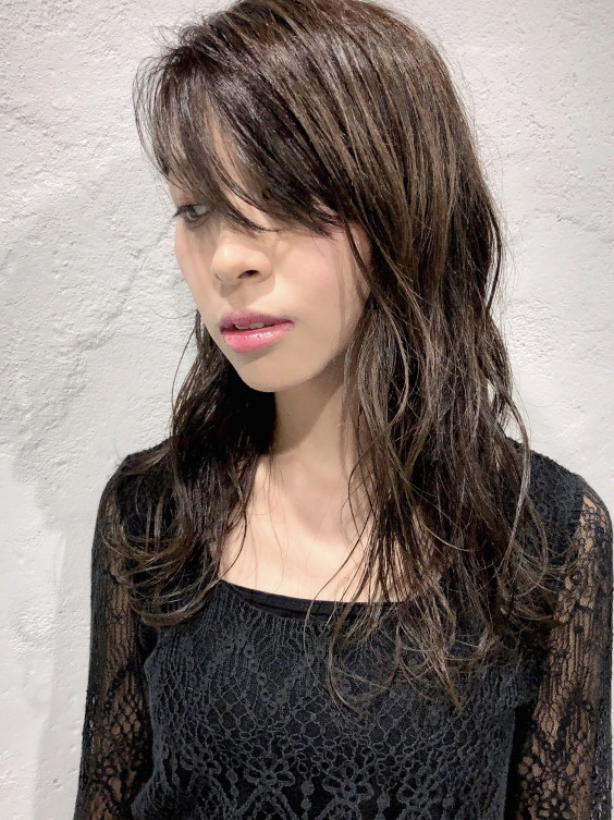 トレンドの濡れ髪ヘア 失敗しないようアドバイスします 福島市 美容室 美容師 Beau ボウ トレンドの濡れ髪ヘア 失敗しないようアドバイスします 福島市 美容室 美容師 Beau ボウ