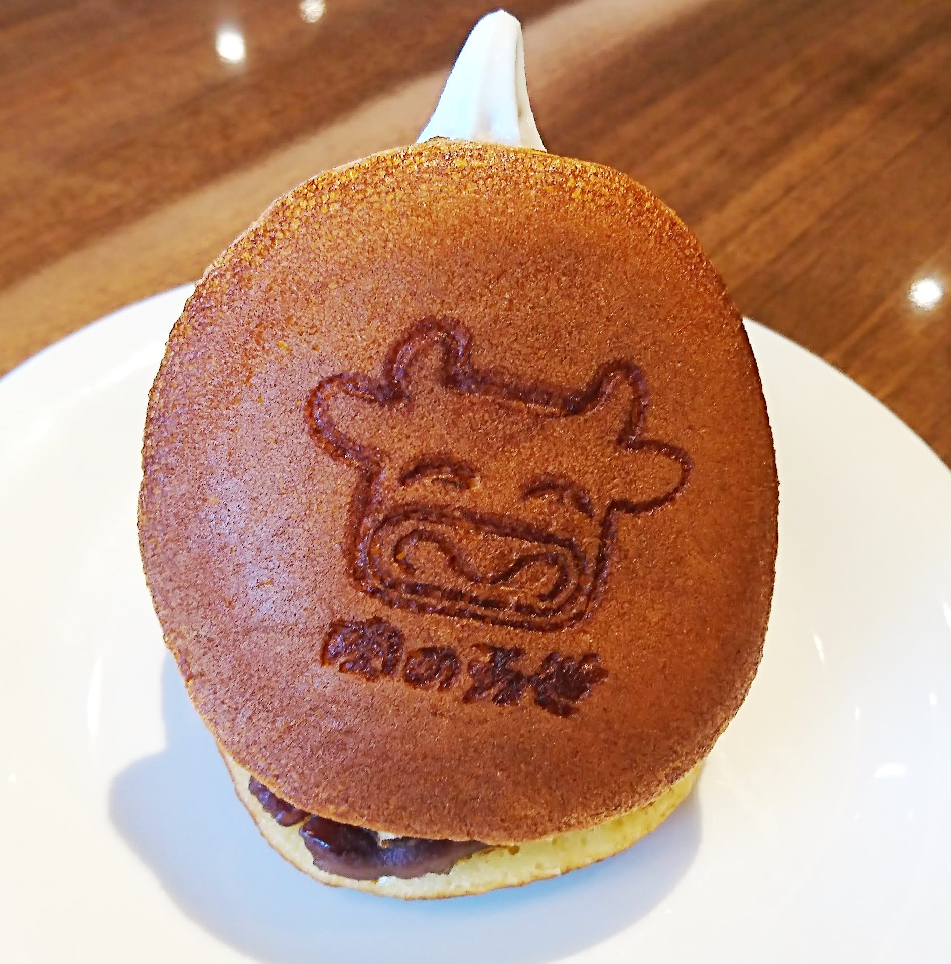 肉の万世」上尾店 実は歴史あるレストラン 名物「どら焼きソフト」も