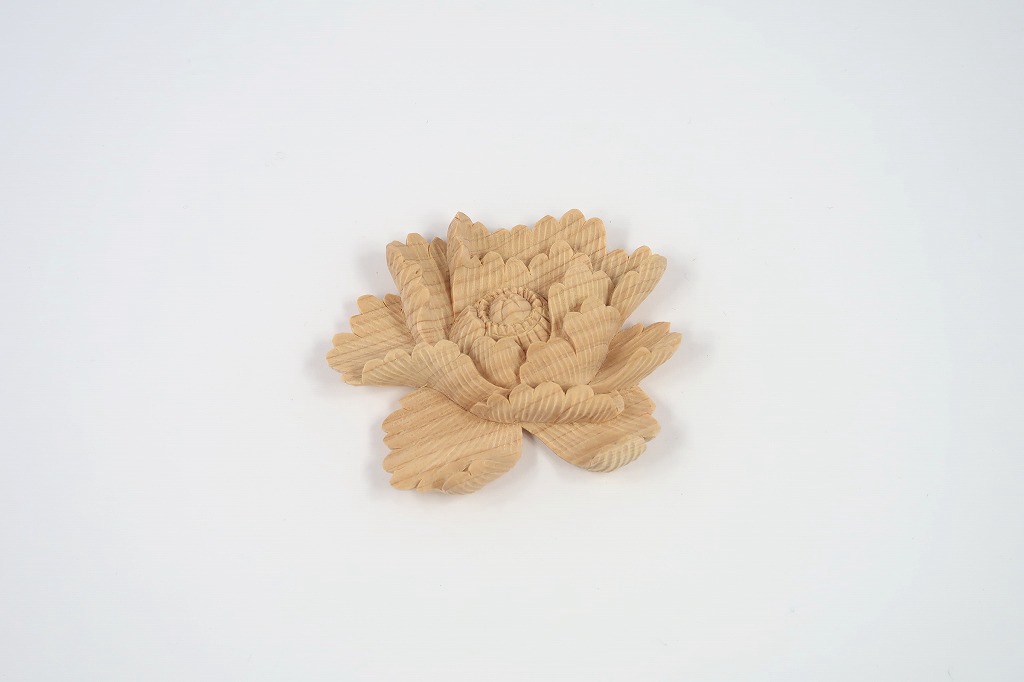牡丹、菊なのどの花の小物 | 木彫りの里上丹生 森彫刻所 牡丹、菊なのどの花の小物 | 木彫りの里上丹生 森彫刻所