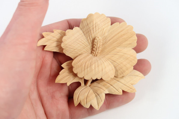 牡丹 菊なのどの花の小物 木彫りの里上丹生 森彫刻所 牡丹 菊なのどの花の小物 木彫りの里上丹生 森彫刻所