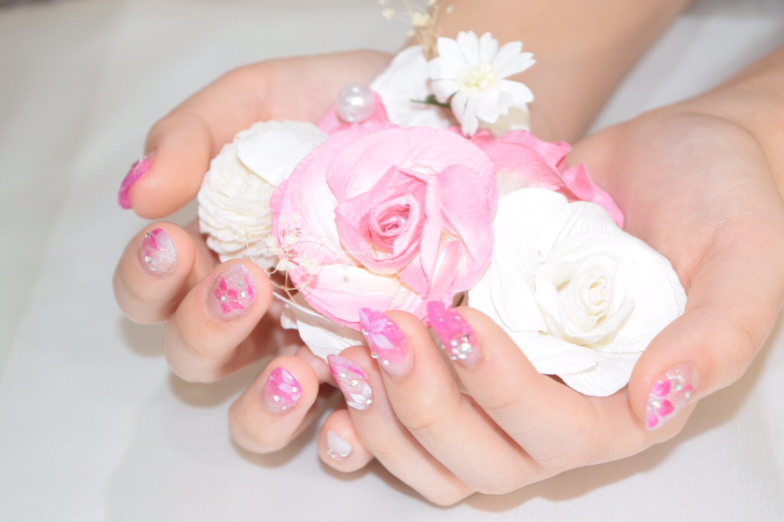 nail&eyelash& salon whitening salon Plaisir