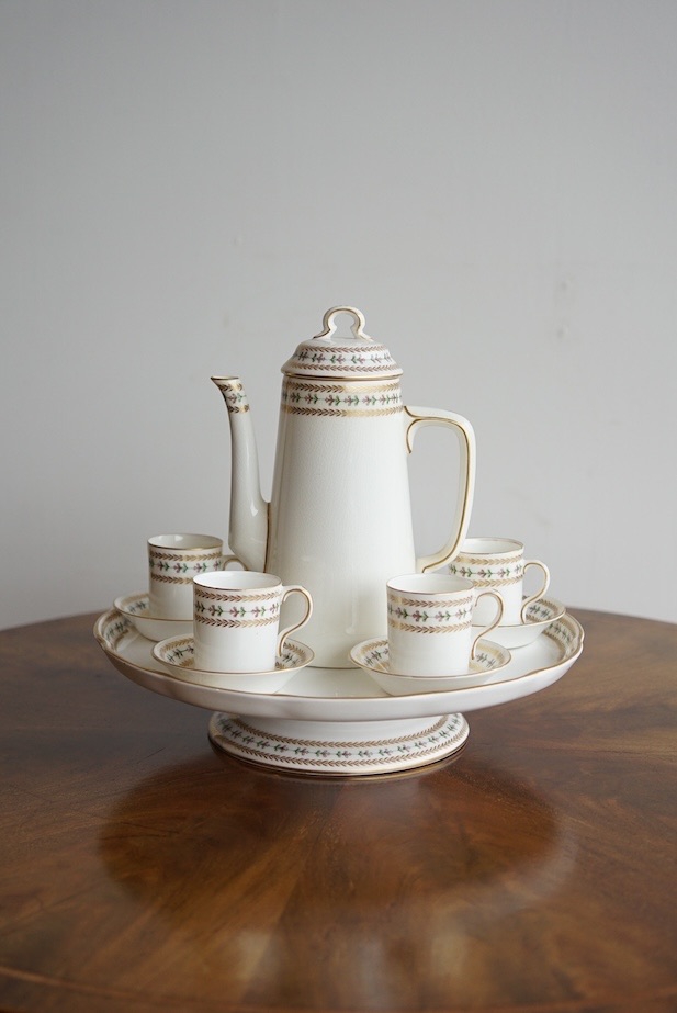 VIEW ANTIQUES
