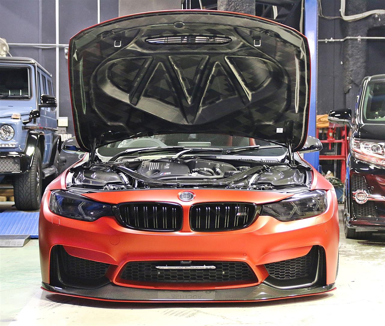 Ｆ８２Ｍ４にＧＴＳボンネット・ＨＥＸTUNING・フルラッピング