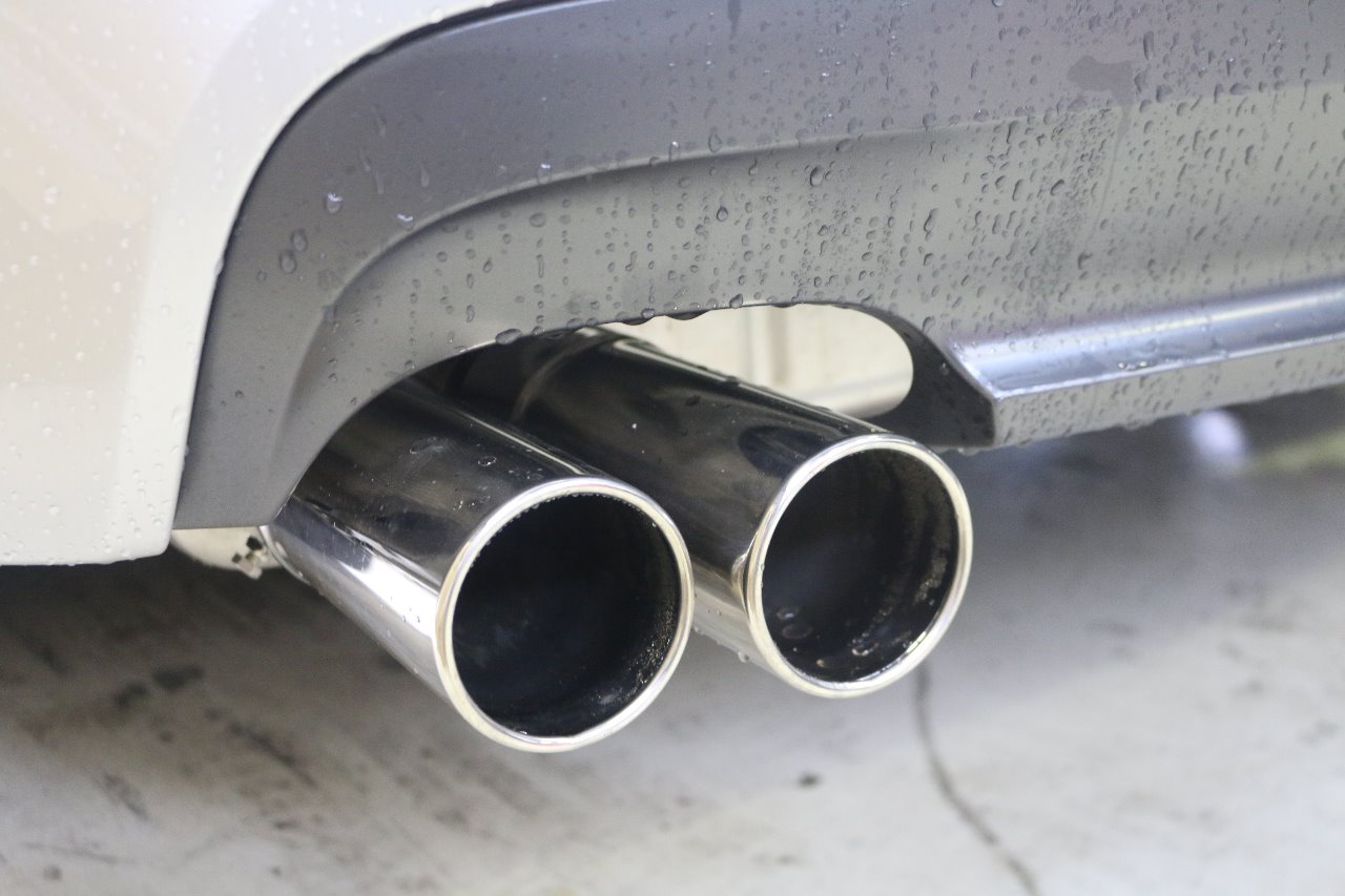 E90 320LCIなお客様に、ダウンサス・BPマフラーお取り付け