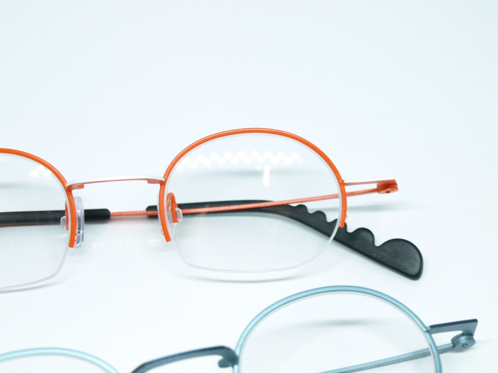 theo（テオ）/Vulcano | 豊中市の視覚に寄り添う眼鏡店『メガネサロン