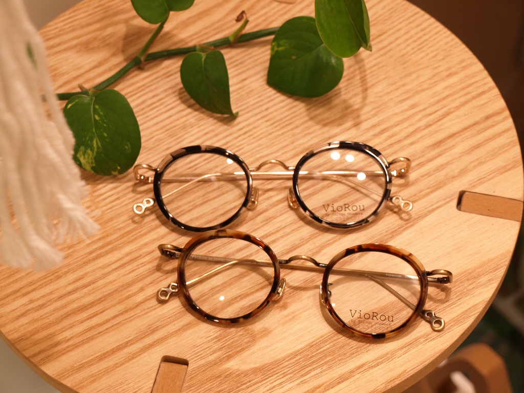 VioRou『Nao（ナオ）』が再入荷♪ 豊中市の眼鏡店メガネサロン