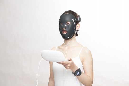 インパクト大、お手入れ実感も絶大「スキンマスク」 | 秋田市  