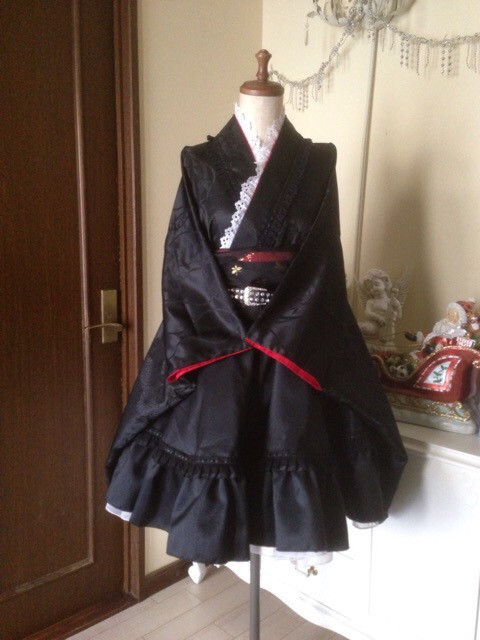 ゴシック着物ドレス 和楽器バンドの衣装のようなデザインです Himawari着物ドレス フルオーダー専門店