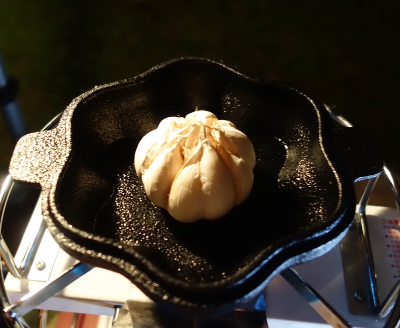 にんにくん　鋳鉄ロースター　おまけ付き 35197b0772bfff4d52c0da1f6ce0c0
