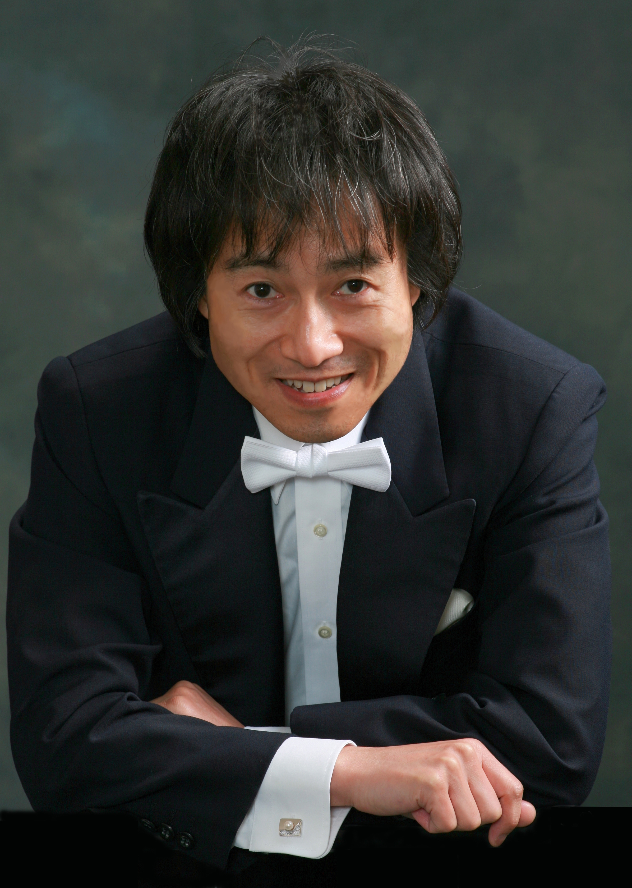 BIOGRAPHY | HIDE SHINDORI