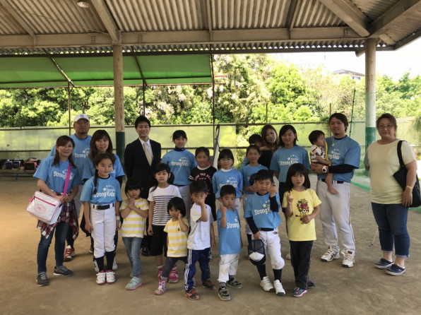 越田議員の激励 川西strongkids