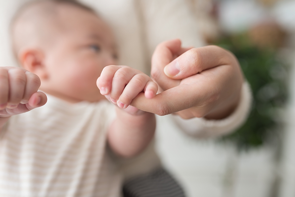 ０歳児の赤ちゃんも喜ぶ♪手遊び歌 | 赤ちゃんと一緒に楽しめる！ 人気