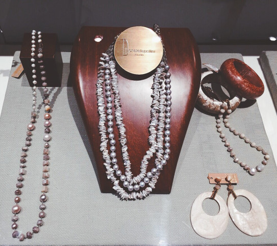 ドナテラペリーニ ネックレス 目出度く 