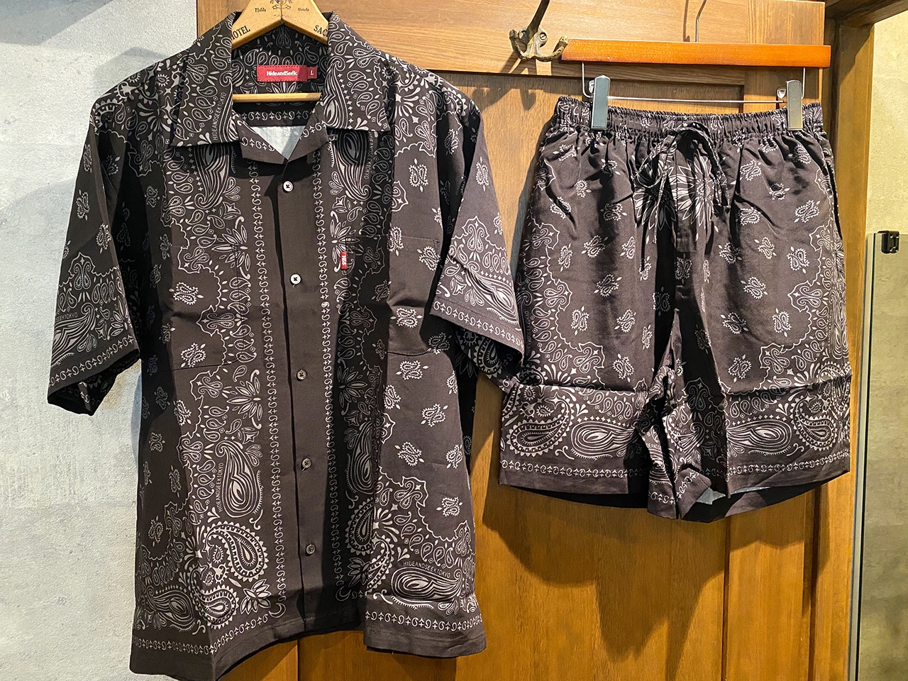 HIDEANDSEEK 26SS BANDANA S/S SHIRT & SHORT発売開始 | FAGRASS WEB SITE