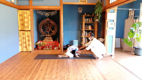 英語で学ぶkids Yoga 糸島ヨガハウス Kula