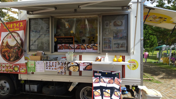 花束マルシェ 10月11日 移動販売 小六