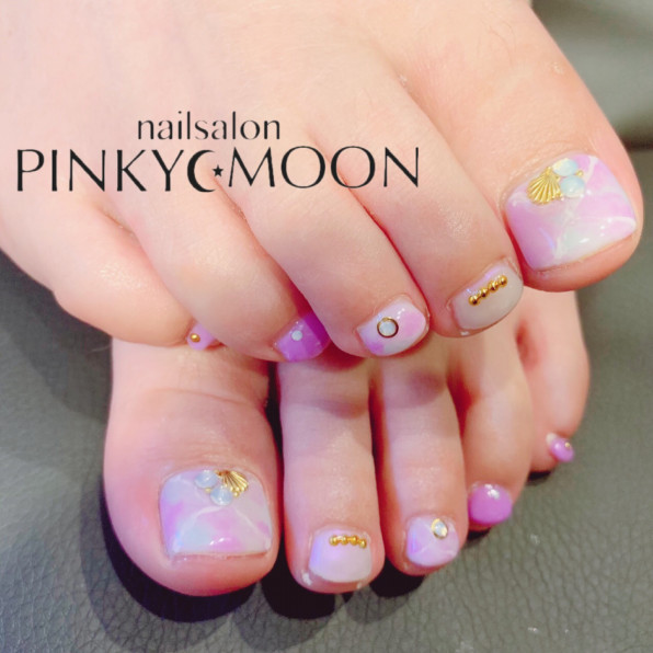 フットネイル Nailsalon Pinky Moon