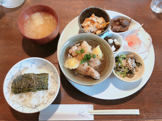 奈良 ランチ 奈良で人気な古民家カフェ カナカナ ねこ王子の気ままな日々