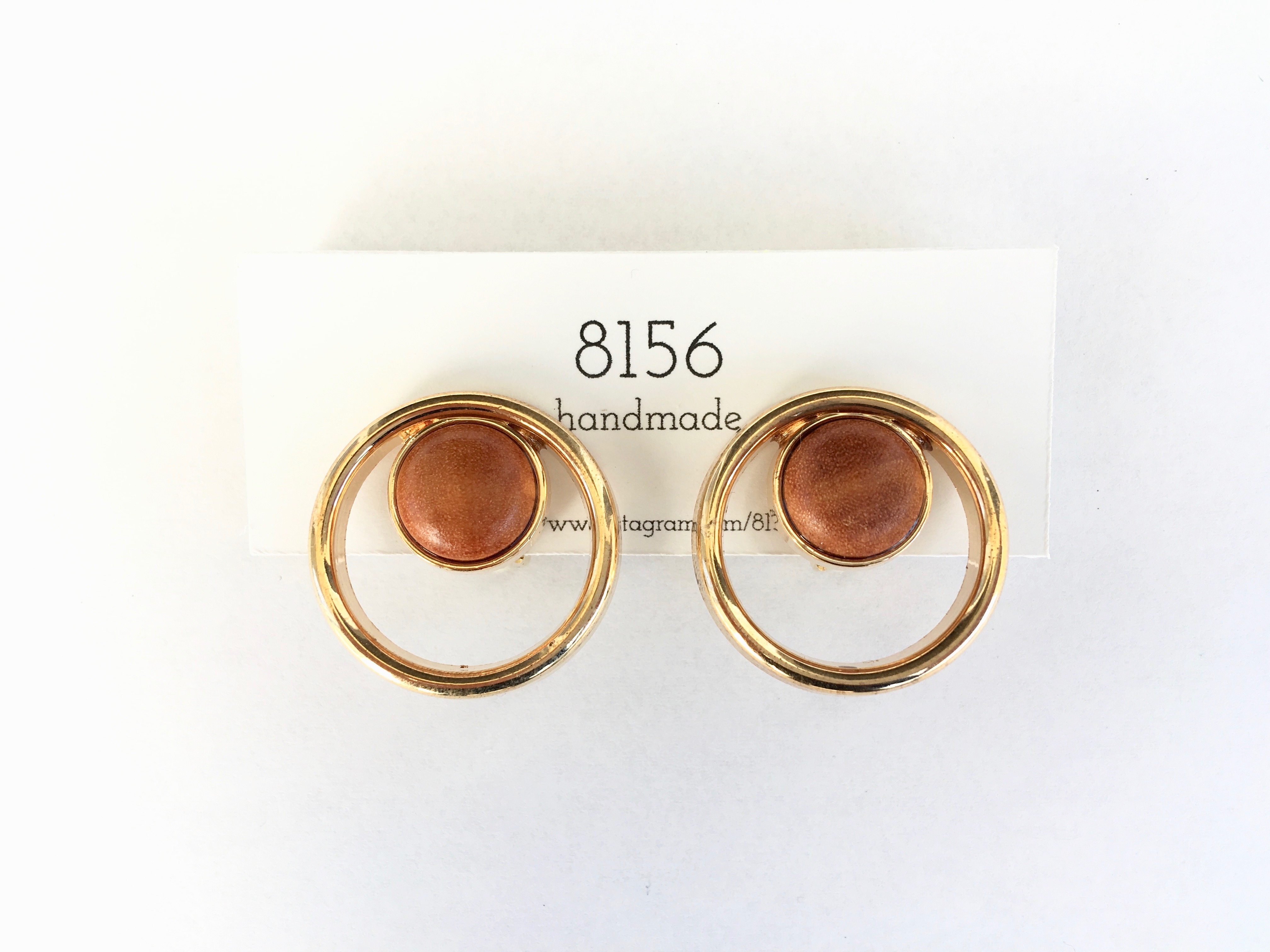 Button | 8156