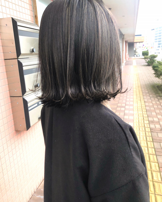 ハイライトを入れたデザインカラー 美容室ailes エル 新潟駅南口から徒歩3分 カット カラー ヘアセットが得意な美容室