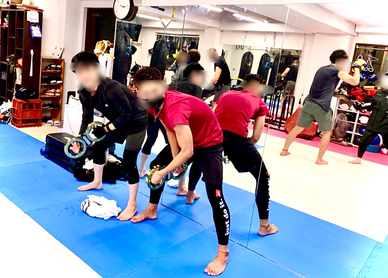 肩周りスッキリ！ 瀬谷 WINGS GYM 新しい型のフィットネスジムです(^^) 40以上のトレーニングメニューで楽しく飽きずに