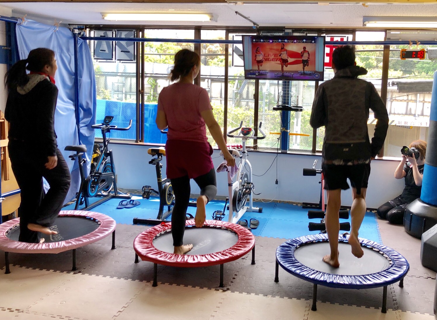 写真撮影(^^) 瀬谷 WINGS GYM 新しい型のフィットネスジムです(^^) 40以上のトレーニングメニューで楽しく飽きずに