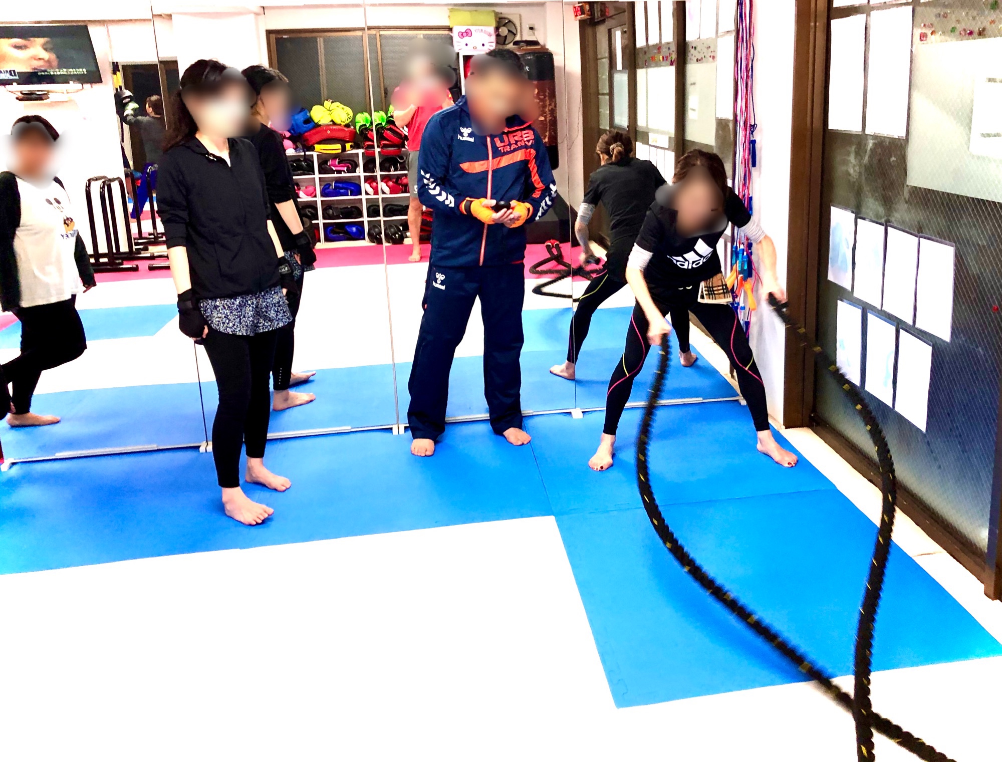 楽しくエクササイズ(^^) 瀬谷 WINGS GYM 新しい型のフィットネスジムです(^^) 様々なトレーニングで楽しく飽きずに 理想の体