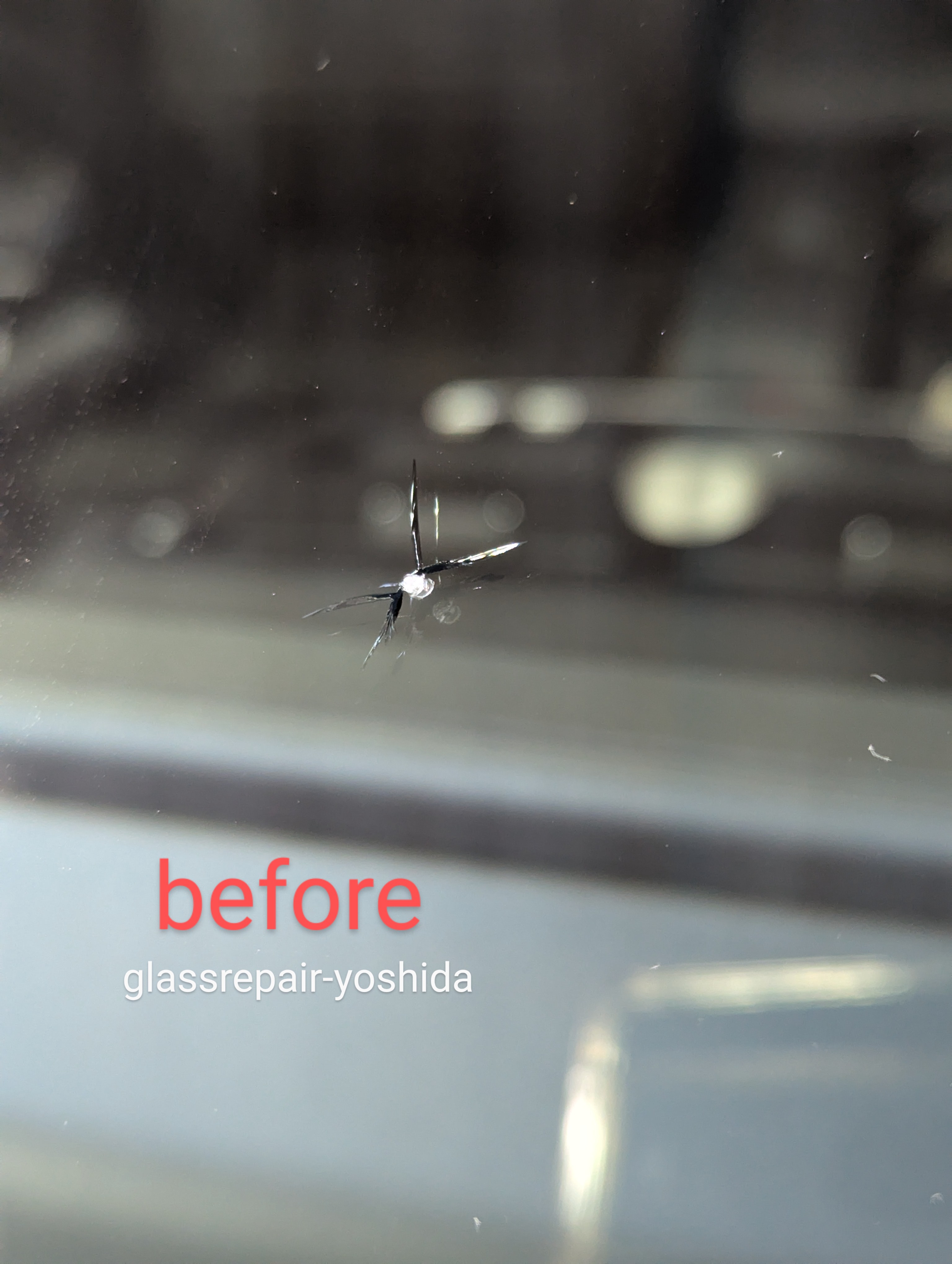 飛び石ひび割れ 施工例「ヒビ伸び注意・スターブレイク」レクサスNX