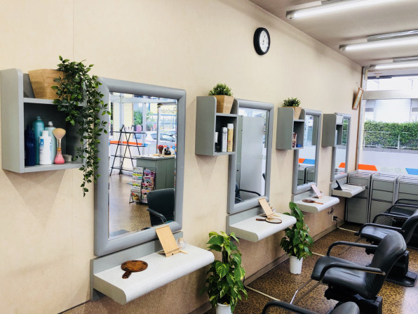 はじめまして Curlhairsalon 美容室カール のmasaです 緑と海と風 Curl Hair Salon たまにイヌ