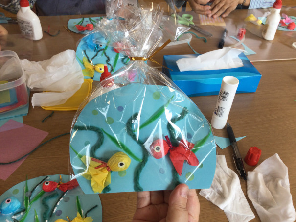 デイケア手工芸で金魚鉢を作りました 老健かけはしブログ デイケア手工芸で金魚鉢を作りました 老健かけはしブログ