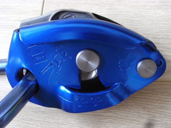 ペツル社のビレイデバイス (Belay Device) グリグリ選びで失敗しない 