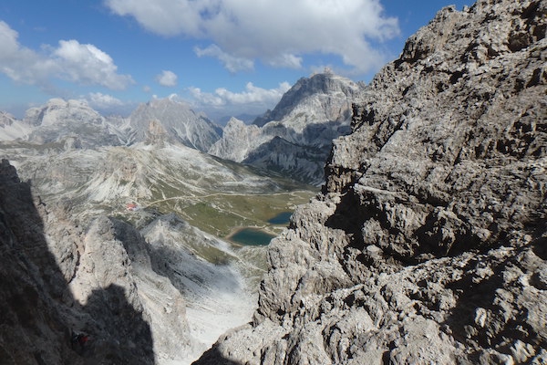 魅惑のイタリア北部 🇮🇹 ドロミテ (Dolomiti, ドロミーティ) で初めてのヴィア・フェラータ体験！壮大な山岳ルートの魅力に取り憑か ...