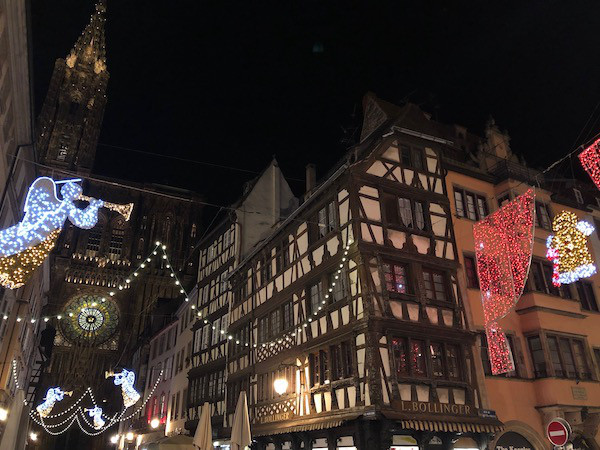 フランス ストラスブールのクリスマスマーケットは中止だけど マジッククリスマス クリスマスイルミネーション が始まりました Le Magie De Noel Les Falaises De Gres フランス ストラスブールのクリスマスマーケットは中止だけど マジッククリスマス クリスマスイルミネーション が始まりました Le Magie De Noel Les Falaises De Gres