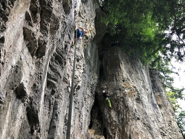 スイス🇨🇭での初めての外岩クライミング (シングルピッチ) は