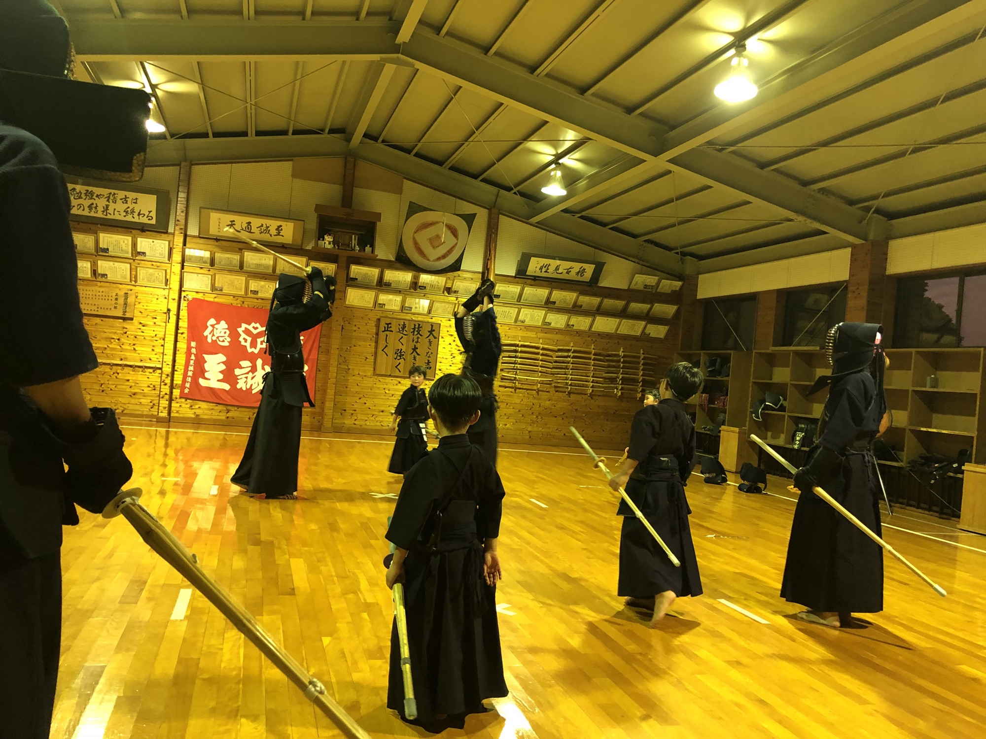 練習 徳島剣清塾 ｜少年少女剣道｜